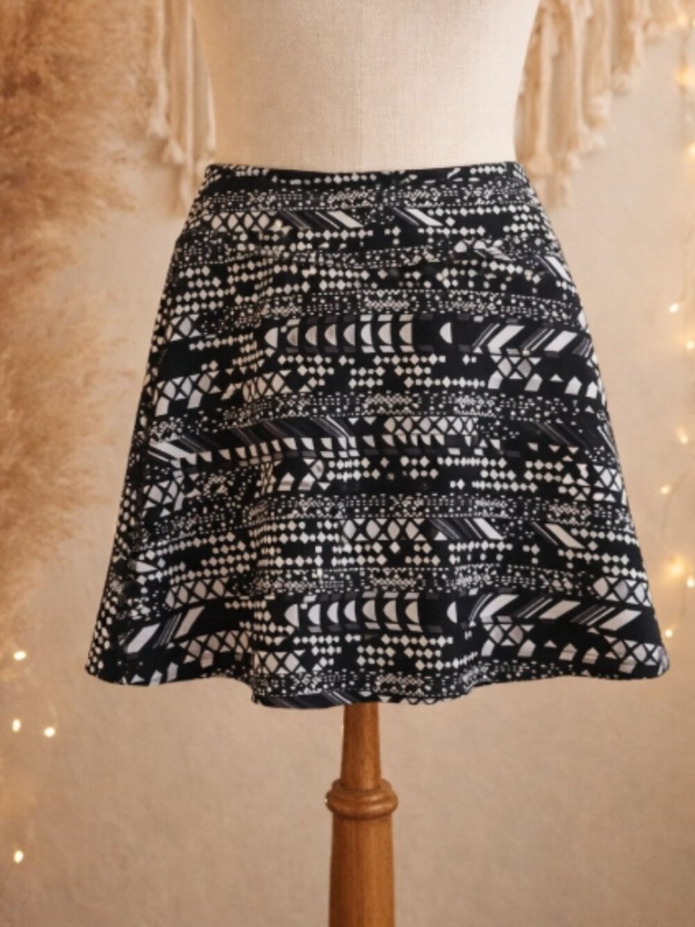 Title Nine Black White Geometric Skort XS Athletic Tennis Golf Style Athleisure